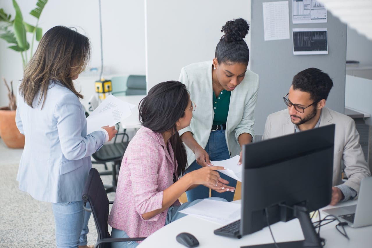 Technology in the Workplace: The Benefits and Advantages