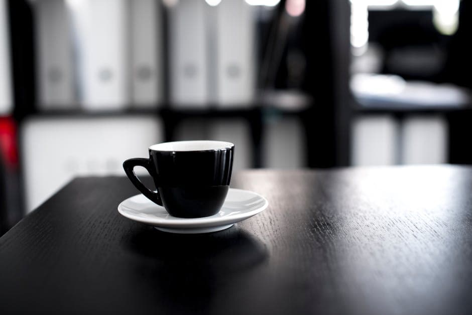 Hot Desking Guide: Cut Office Costs by 30% with Flexible