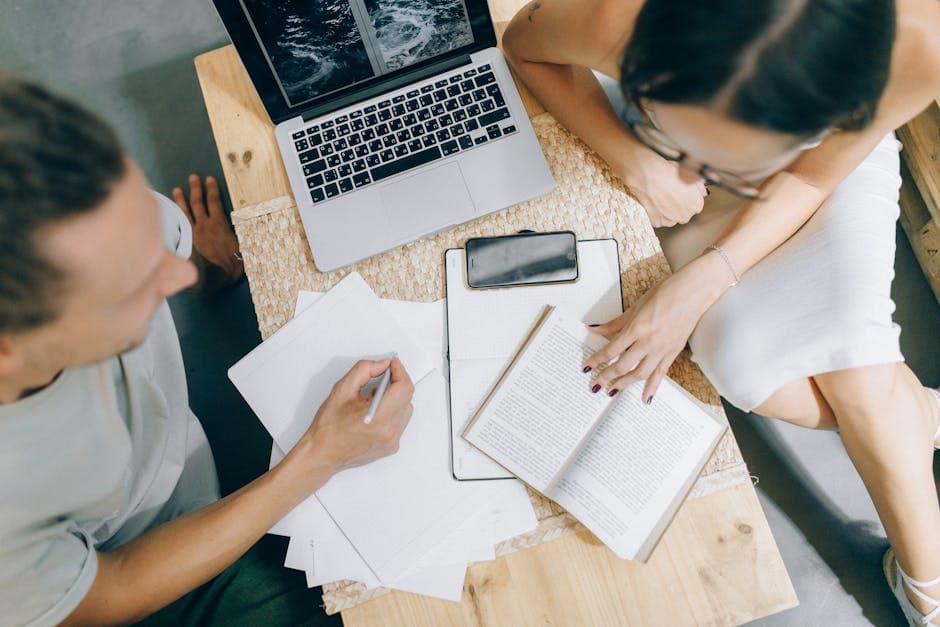 Mastering Hot Desk Policies: 5 Key Strategies for Workplace